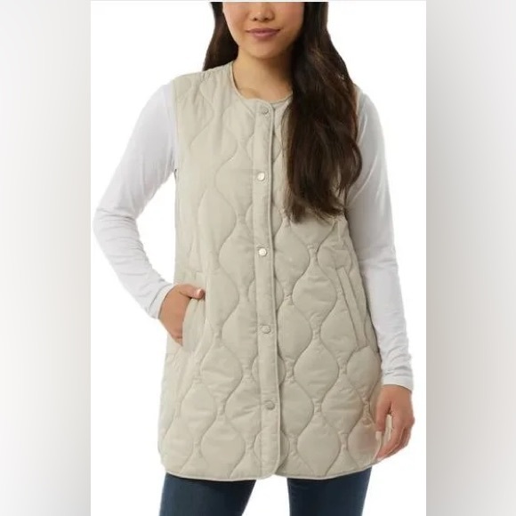 32 Degrees Women's Onion- Quilted Vest - Picture 2 of 4